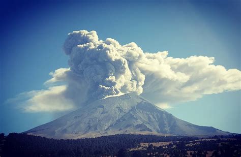 Thanksgiving eruption of Popocatepetl volcano is biggest eruption since 2013 sending ash and gas ...