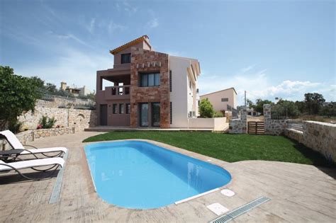 Villa to rent in Athens City, Greece with swimming pool | 192324