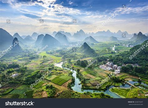 1,449,516 Chine Voyage Images, Stock Photos & Vectors | Shutterstock