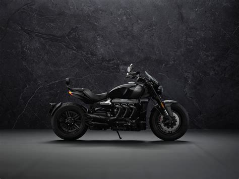 2021 Triumph Rocket 3R Black 'Paint it black'