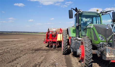 9 Types of Farm Tractors - Farmhouse Guide