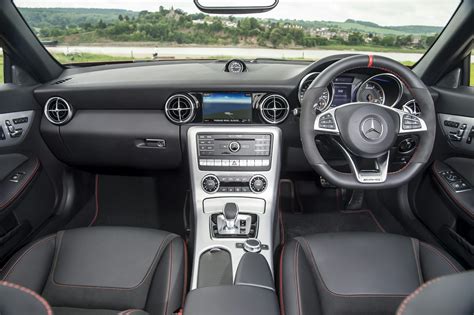 Mercedes SLC Interior & Infotainment | carwow