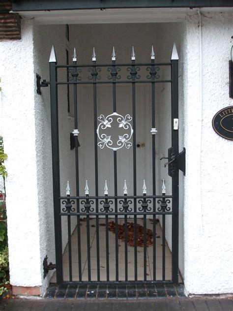 Security Gates – Commerical & Domestic | Theam Security