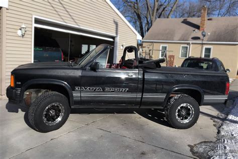 4x4 Ragtop: 1989 Dodge Dakota Convertible