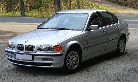 BMW 3 Series (E46) - Wikipedia