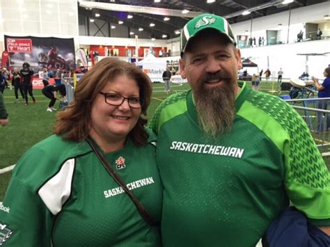 Saskatchewan Roughriders fans take over 103rd Grey Cup in Winnipeg | CBC News