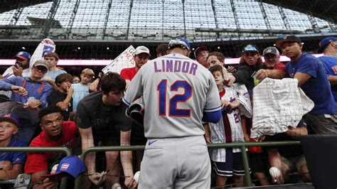 Insider calls Mets fans 'the worst' | Yardbarker