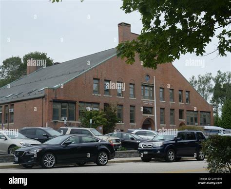 Narragansett town hall hi-res stock photography and images - Alamy