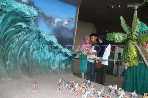 WISATA MUSEUM TSUNAMI ACEH | ANTARA Foto