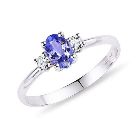 Ring in White Gold with Tanzanite and Diamonds | KLENOTA