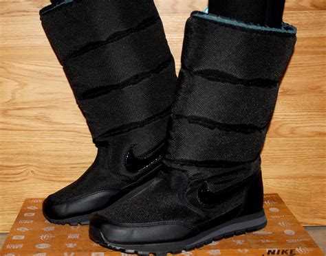 Six Feet Down: Womens Nike winterboots!!