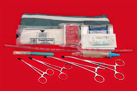 Webbingbabel: H&H Emergency Chest Tube Insertion Kit