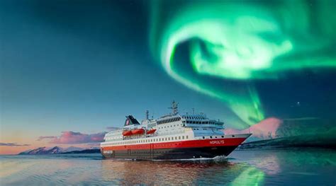 Alaska ofrece recorridos en crucero para mirar las auroras boreales