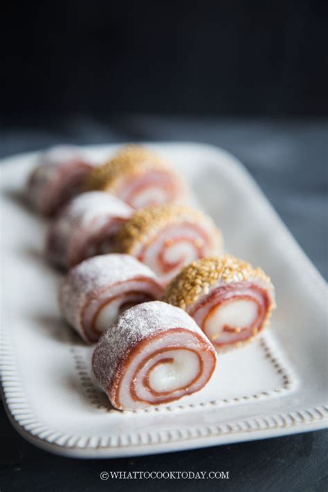 Mochi Gulung (Steamed Mochi Rolls with Red Bean Paste)