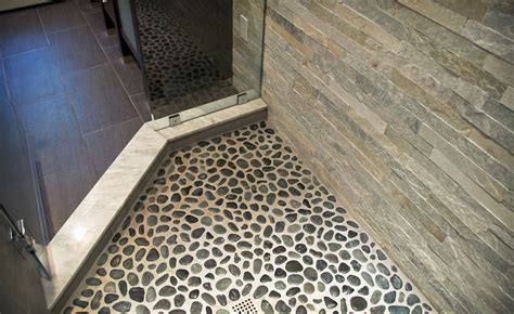 31 great ideas and pictures of river rock tiles for the bathroom