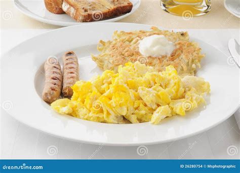 Link Sausage with Scrambled Eggs Stock Photo - Image of juice, potato: 26280754