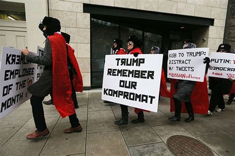 21 Cleverest Anti-Trump Protest Signs: 'We Shall Overcomb' (Photos)