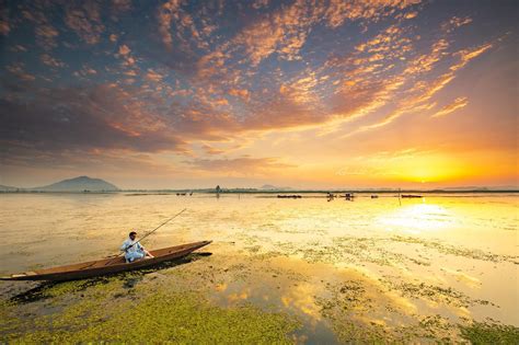 Dal Lake, Srinagar : r/india