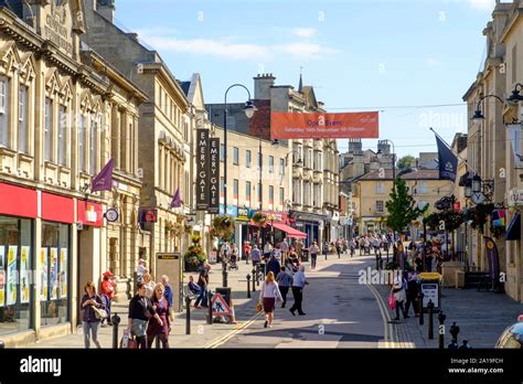 Town centre of chippenham hi-res stock photography and images - Alamy