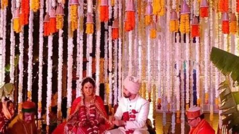 Vikrant Massey Gets Married to Sheetal Thakur in Intimate Ceremony; See ...