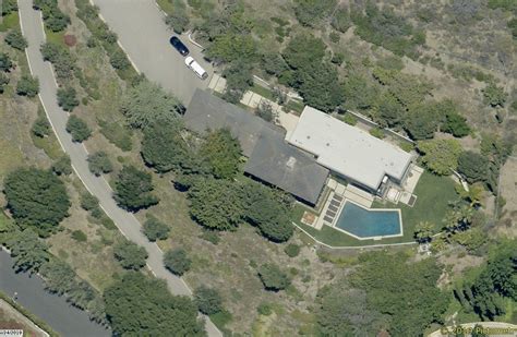 Elon Musk Buys Out the Neighbors - Mansion Global