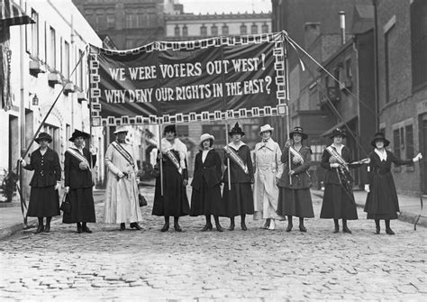 Women’s Suffrage - The U.S. Movement, Leaders & 19th Amendment