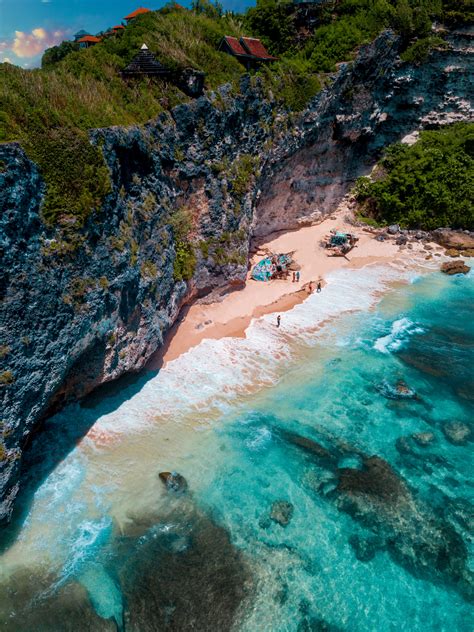 Aerial View of People at the Beach · Free Stock Photo