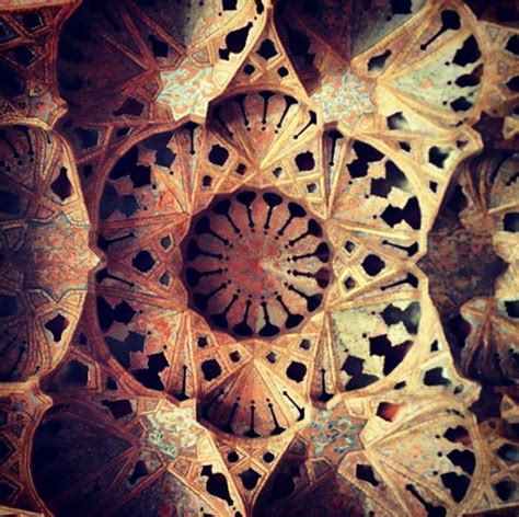 14 Mesmerizing Photos of Iranian Mosque Ceilings - Good