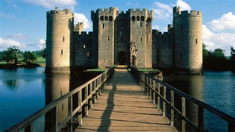 Bodiam Castle In England HD Travel Wallpapers | HD Wallpapers | ID #56450