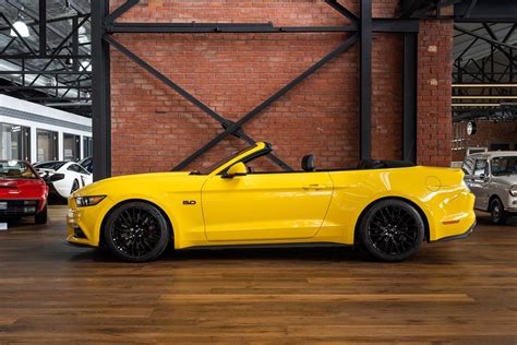 Ford Mustang Convertible Yellow (5) - Richmonds