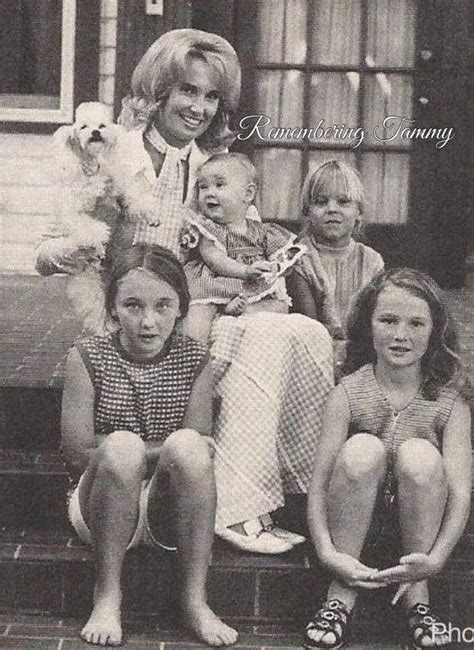 Tammy & her 4 daughters--1971 | Tammy wynette, Country music stars, Country music artists