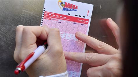 Mega Millions jackpot: The winning numbers for the $940 million jackpot have been drawn | CNN