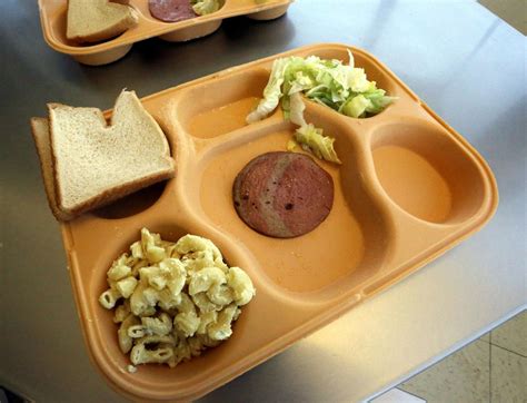 Feeding the prison system: Some inmates buy way around 'institutional cooking' | Food ...