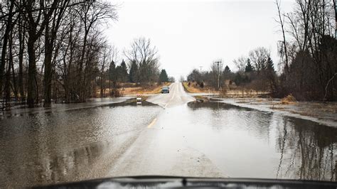 Storm hits Lansing area: updates on weather warnings, road closures