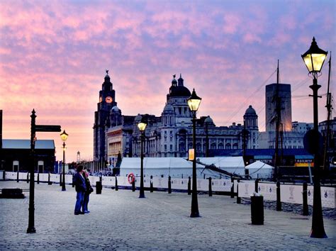 Albert Dock Tourist Area, Liverpool - Traveldigg.com