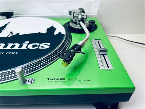 Custom Technics SL 1210 MK2 - green-vinyl.com