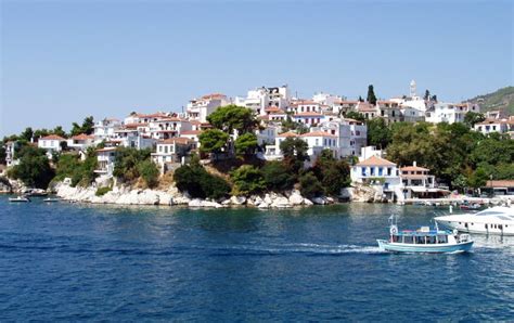 Skiathos Nightlife & Beach Bars - Night Clubs, Music Bars