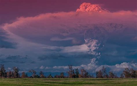 Chile’s Cordón Caulle Volcano Exploded and Produced Some Impressive Volcanic Lightning [10 HQ ...