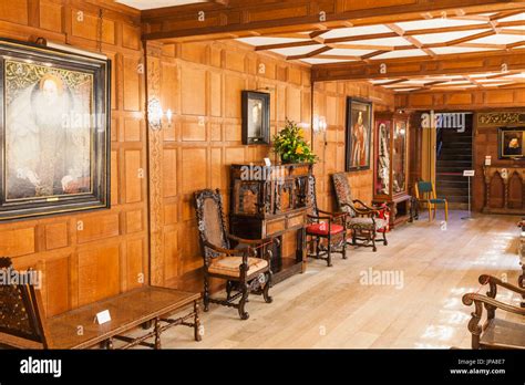 Hever castle kent interior hi-res stock photography and images - Alamy