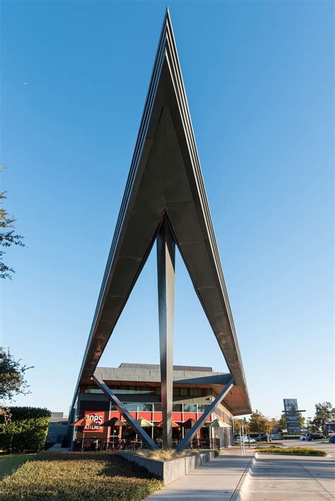 Triangle Architecture