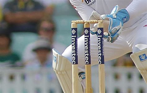 Cricket Coaching Wicket Keeping Tips: Standing Up To The Stumps