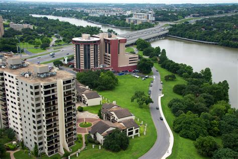 Lady Bird Lake Trail: Best Gym In Austin | Azul Tourquesa