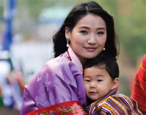 New May 2017 calendar of Bhutan royal family was published | Newmyroyals & Hollywood Fashion