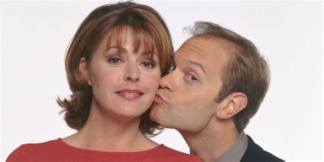 Frasier Reboot's Seattle Return Episode Finally Reveals What Happened ...