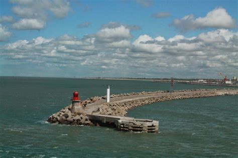 The Tourist's Logs- мαηנαℓу: Dover to Calais Ferry Crossing