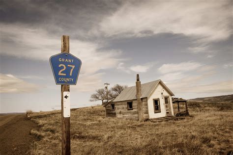 6 Oregon Ghost Towns with Eerie, Wild West Vibes