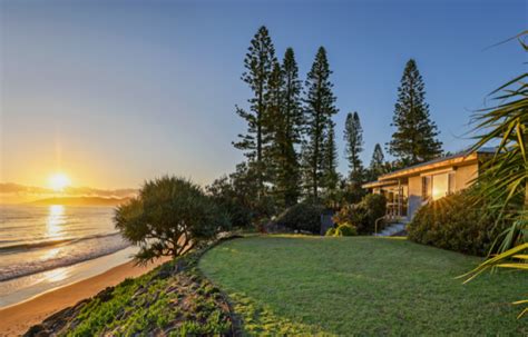 2000sqm 4-title Byron Bay beachfront for sale - Sotheby’s | The Real ...