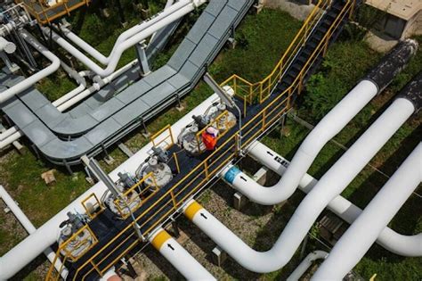 Energy Connectors: The Critical Role of Midstream Natural Gas Pipeline Companies ...