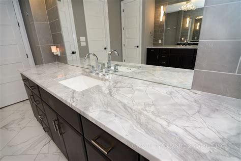 Bathroom Vanity Countertops & Tub Surrounds | St. Louis