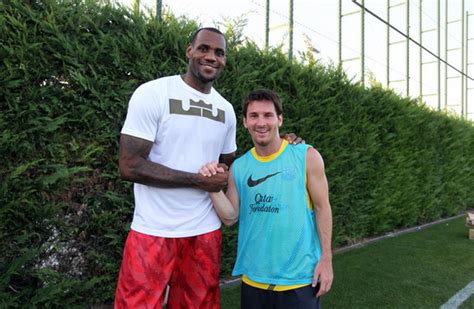 Pic of the day: Greeting of the kings! LeBron James meets Lionel Messi ...